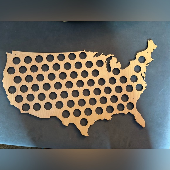 💛Beer Cap Map USA United States Holds 70 Beer Caps - Picture 1 of 1
